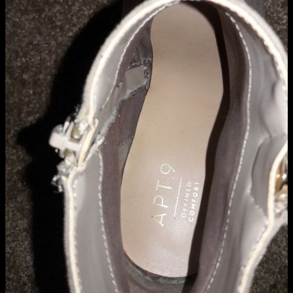 Booties - Picture 3 of 4